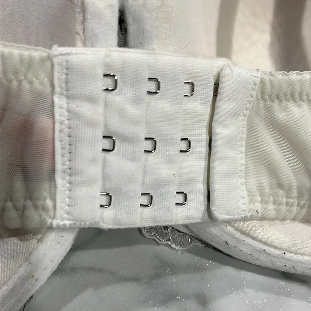 Victorias Secret adjustable ensure